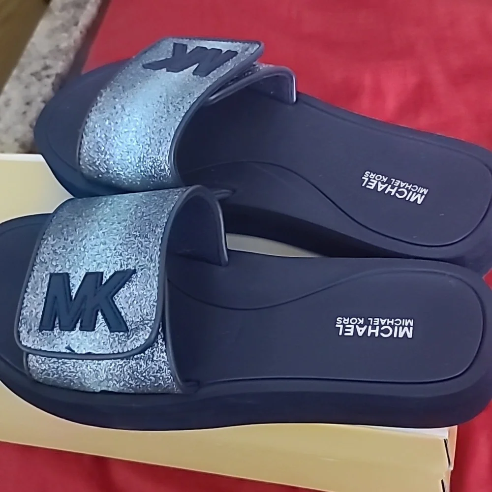 Slide - Picture 2 of 3